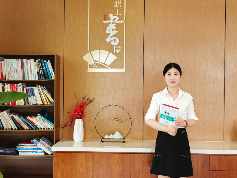 1753693457176564mpVN.jpg 优秀共产党员—胡超超.jpg