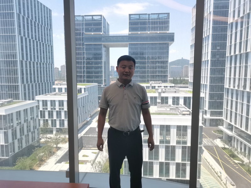 17537718663470802wal.jpg 优秀共产党员-杨沛.jpg