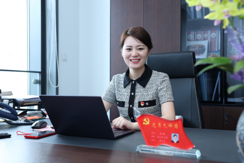 1753773063649780aZtP.jpg 优秀党务工作者-耿硕.jpg